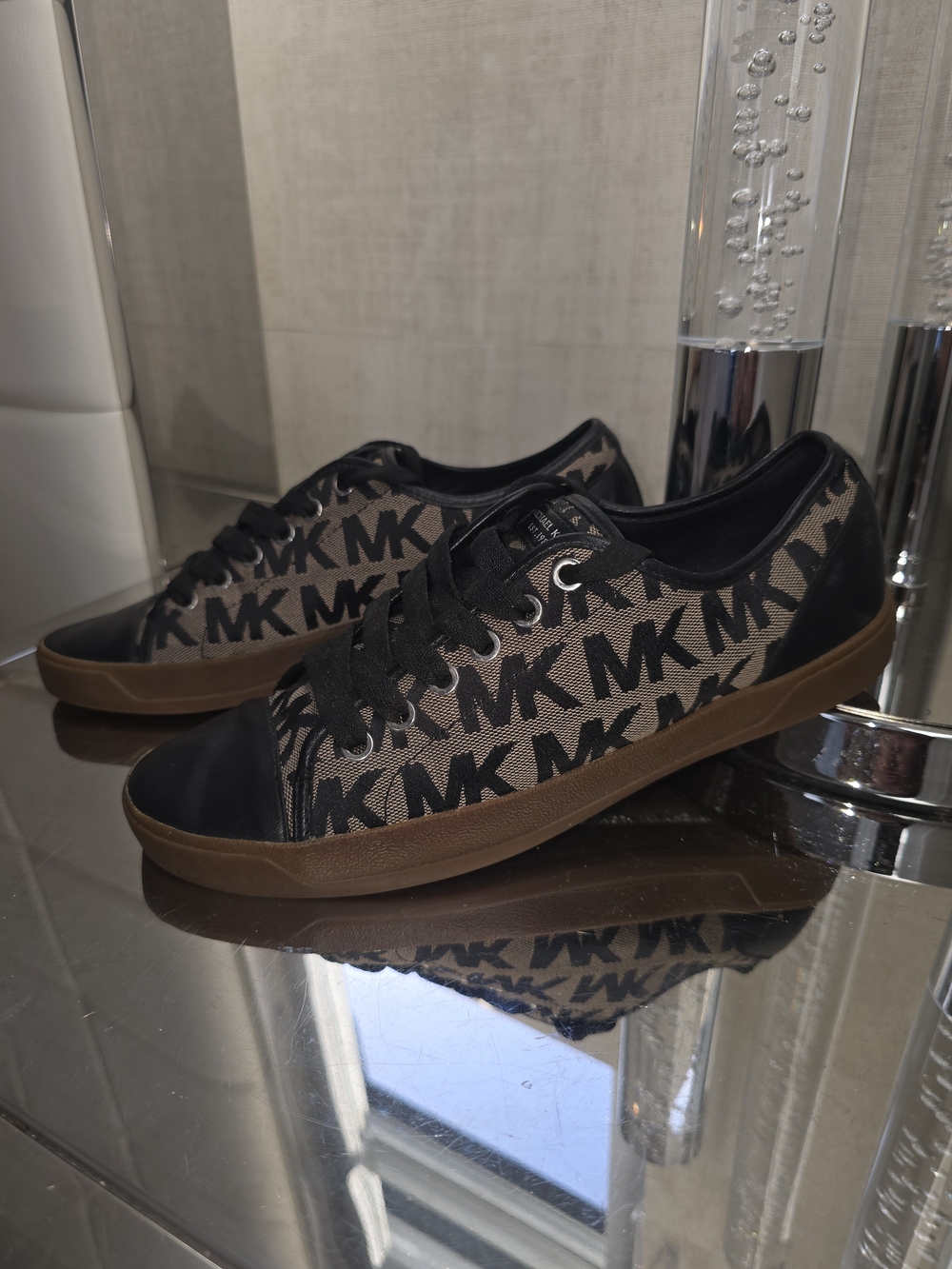 Michael Kors  Low-Top Sneaker in Black and Brown